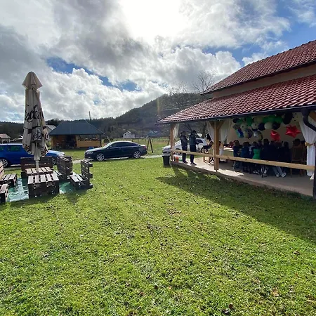 Kuca Za Odmor Vikendica